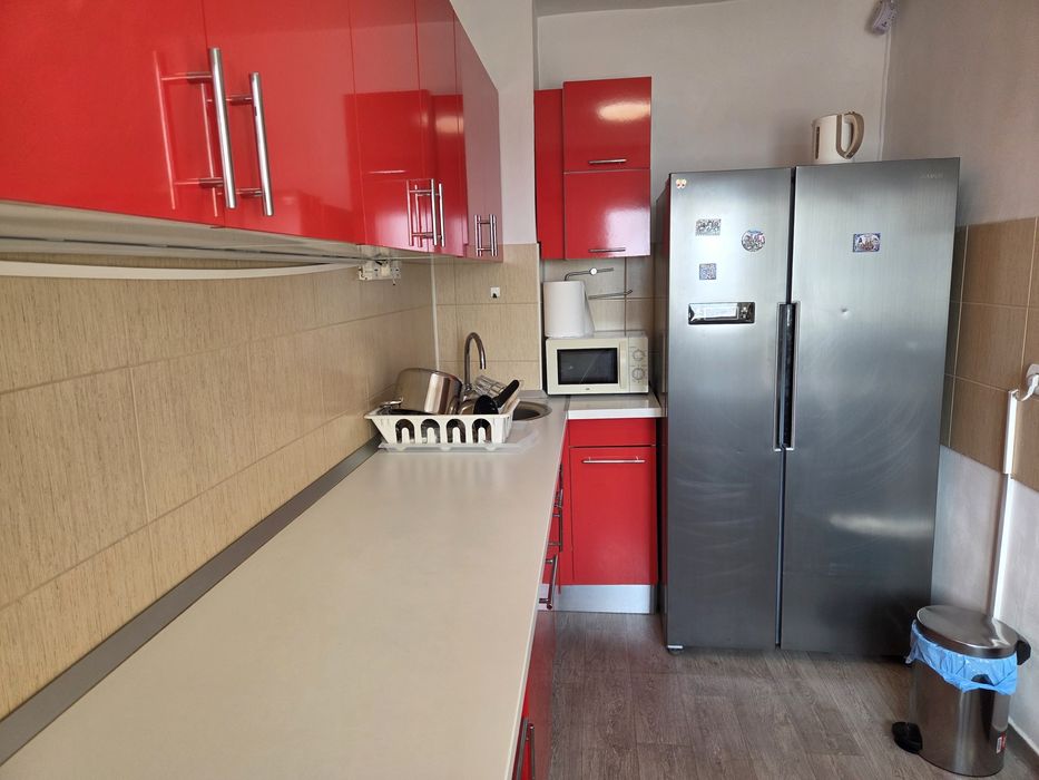 Propietar inchiriez apartament 3 camere decomandat cu vedere panoramica la Lacul si Parcul Plumbuita