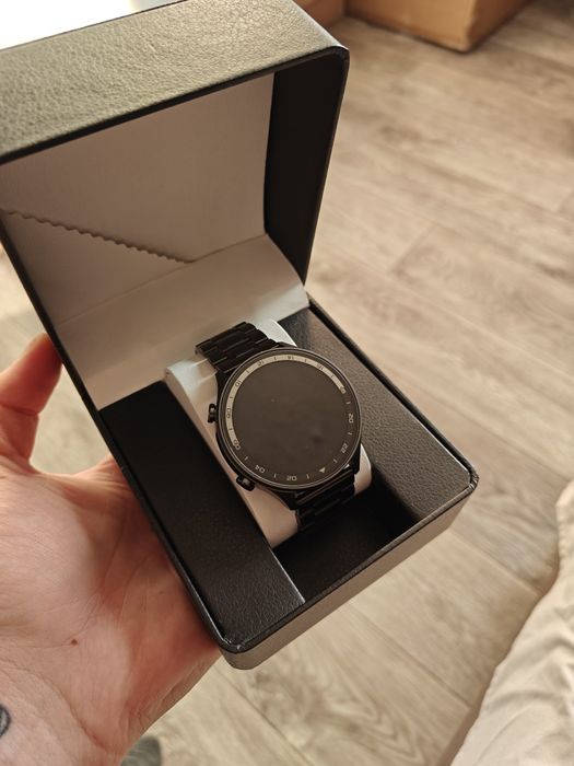 Смарт часы One Plus Watch