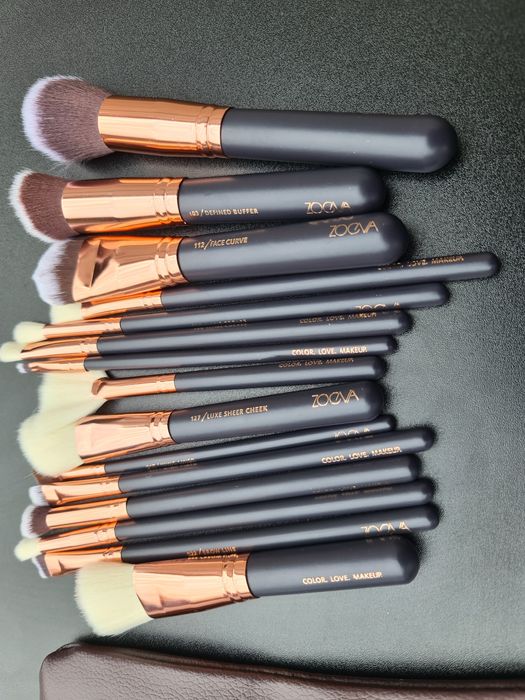 Trusă set machiaj Profesional Zoeva 15 piese ,Naked