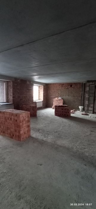 Продам 4-ёх комн. квартиру