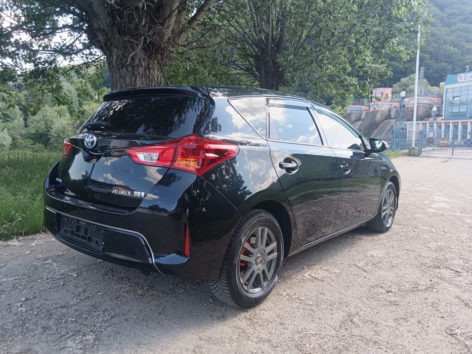 Toyota Auris Hybrid