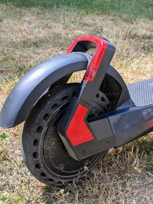 Vând trotineta electrica Red Bull RS 900
