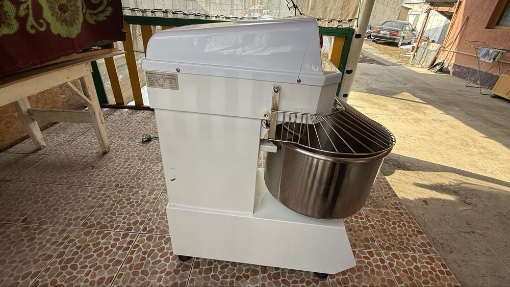 Профессиональный тестомес