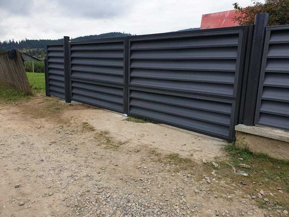 Garduri si porti din panouri stil jaluzele si alte modele disponibile