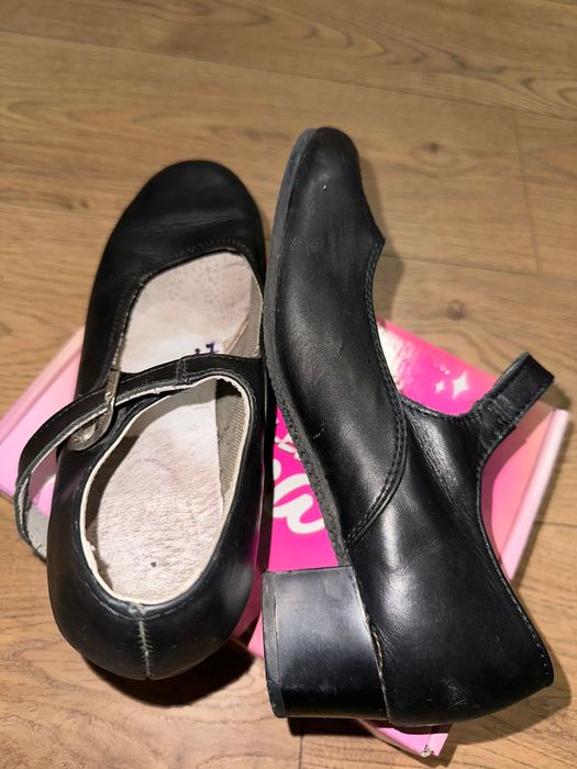 Обувки - дамски скърпини