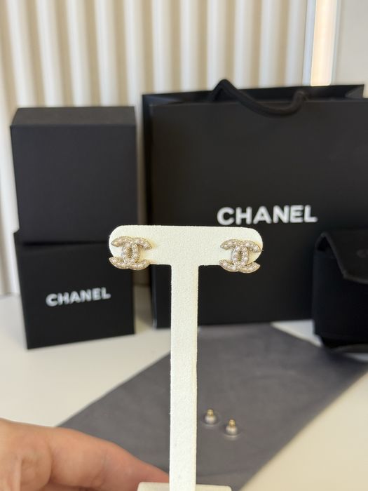 Cercei Chanel cu perle