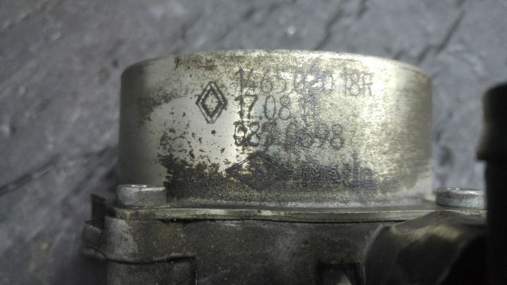 pompa vacuum 2.0 dci m9r renault megane 3 scenic 3 laguna 3 146502018r