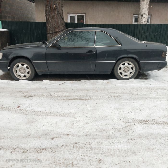 Продам Мерседес 124 купе.