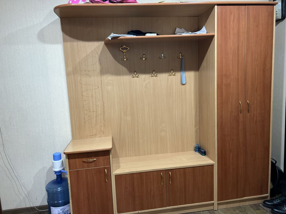 Продам прихожую не дорого