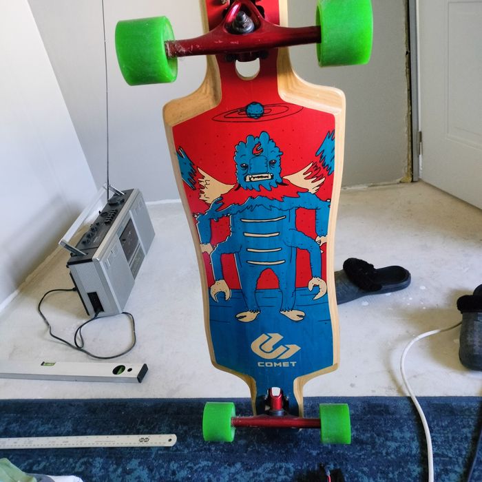 Longboard Comet, echipat cu Paris / ABEC11 (92 cm)