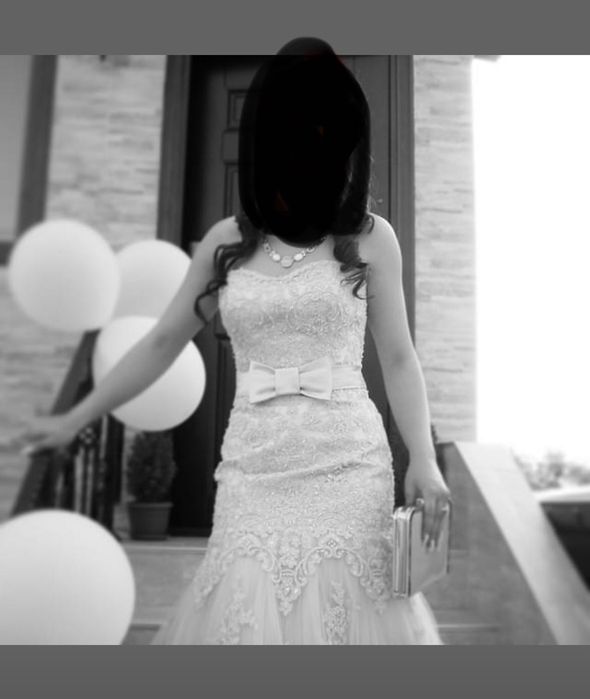 Бална рокля екрю