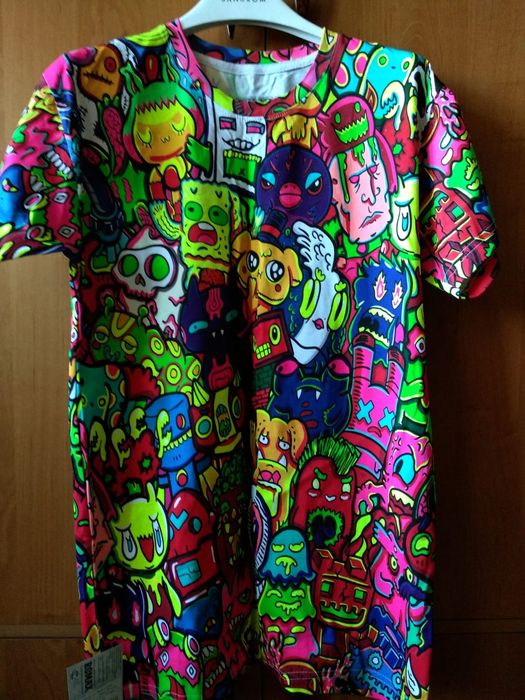 Футболки с принтом светящимся