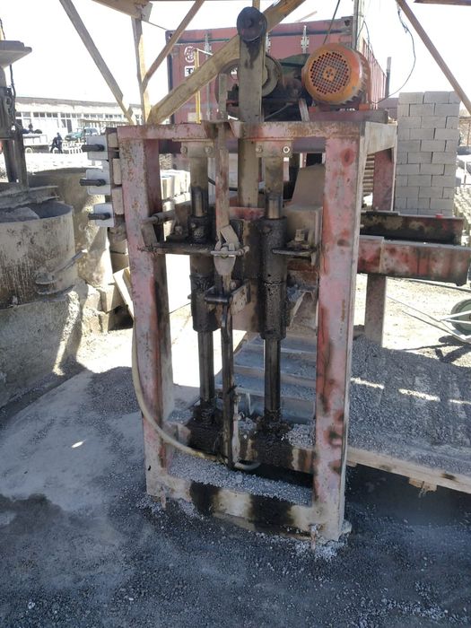 Шлакоблочный станок