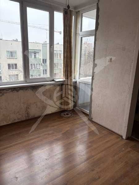Продава се Тристаен апартамент в Пловдив, Кючук Париж - 70 кв.м за 1020 €/кв.м - Снимка #3