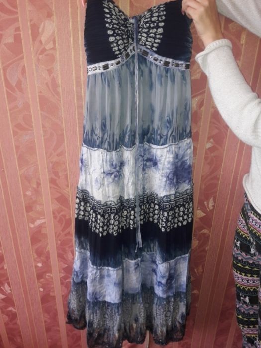 Продам платье нарядные