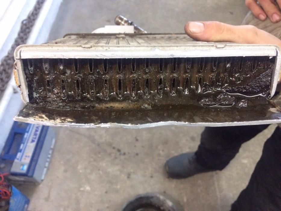 Ремонт печки. Промывка  печки. Замена антифриза на проф оборудовании