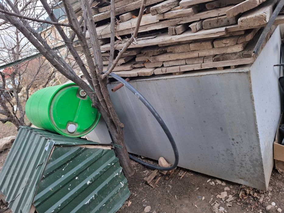 Бочка Емкость 2,5 куб Долан