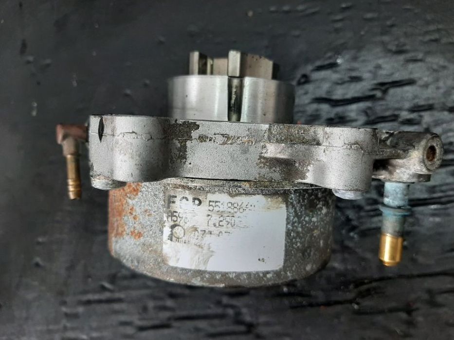 pompa vacuum 1.9 jtd 939a2000 alfa romeo 159 fiat croma  55188660