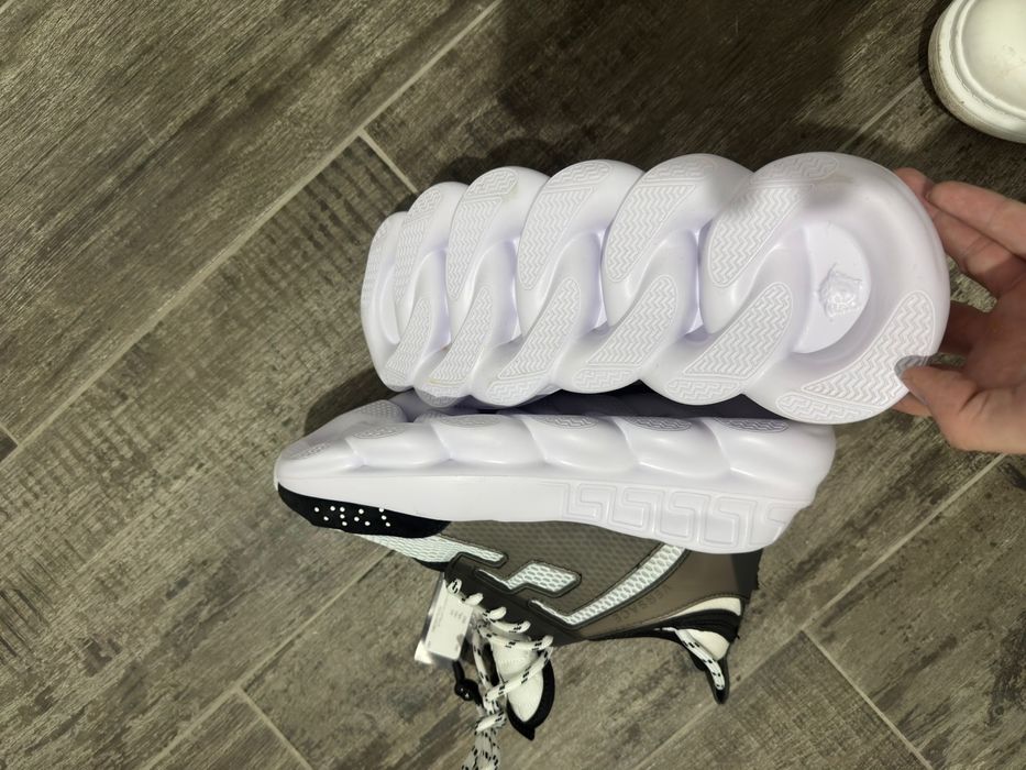 Versace Chain Reaction