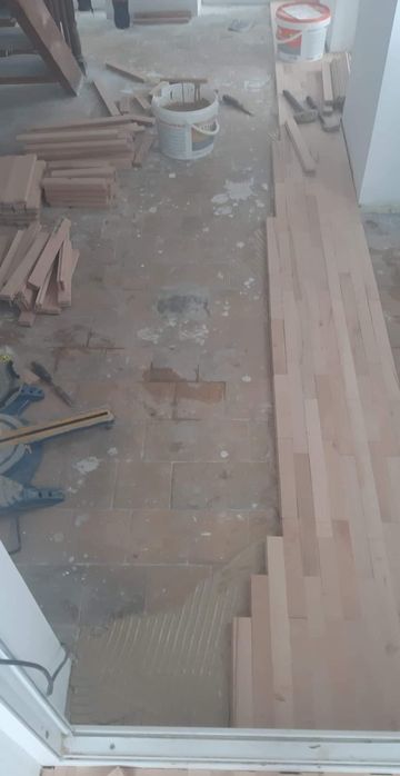 Raschetare parchet masiv si montaj