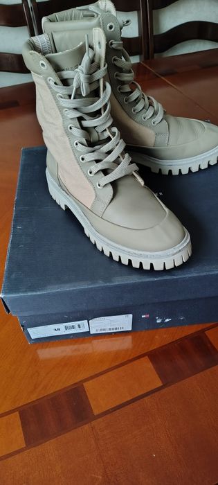 Ботинки Tommy Hilfiger 38 размер