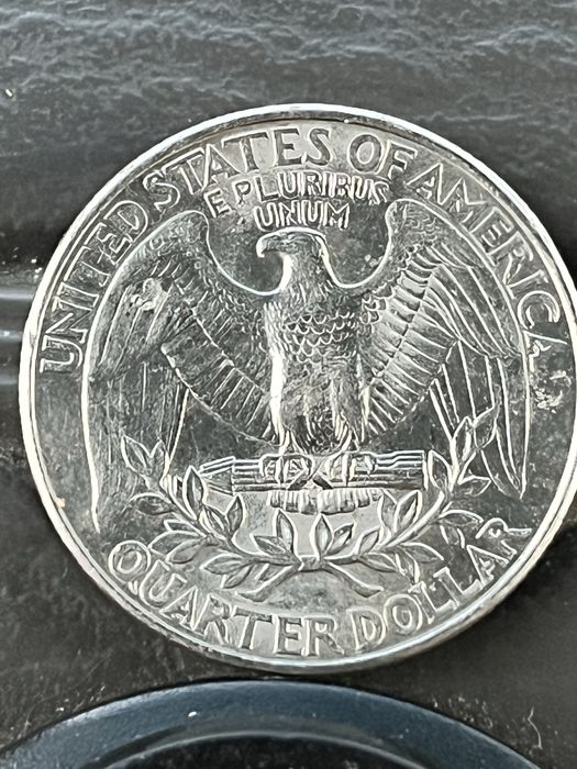 Продам монету четверть доллар