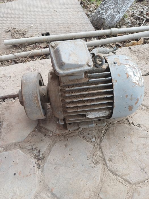 Электродвигатель