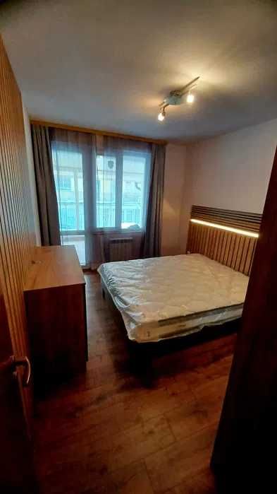 Дава се под наем Двустаен апартамент в София, Център - 77 кв.м за 750 € - Снимка #2