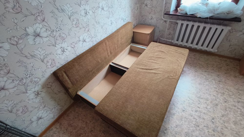Диван книжка продам срочно