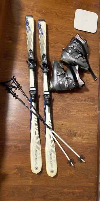 Полдам лыжи б/у в отличном состочнии