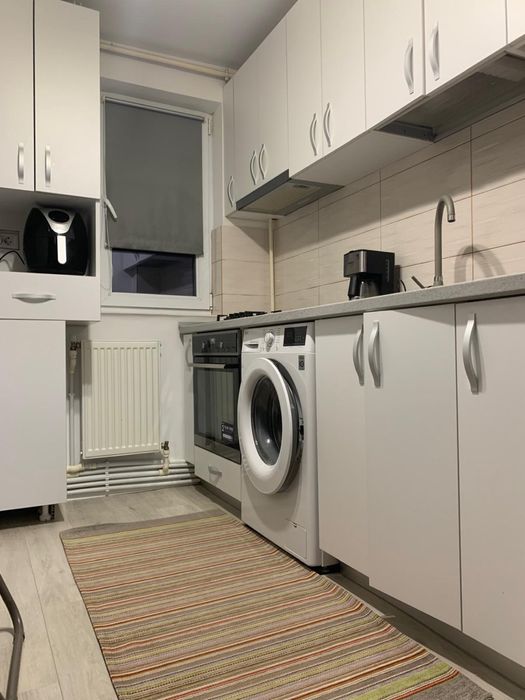 vand apartament 3 camere