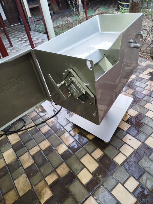 Колбасное оборудование  Шпигорезка(овощирезка)RUHLE SR1 Немецкого п-ва