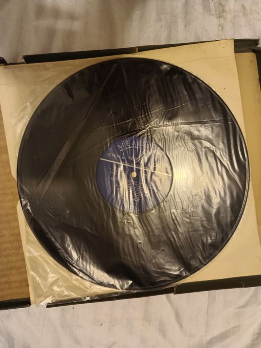 Disc de vinilin foarte vechi ani 70 pentru colectionari