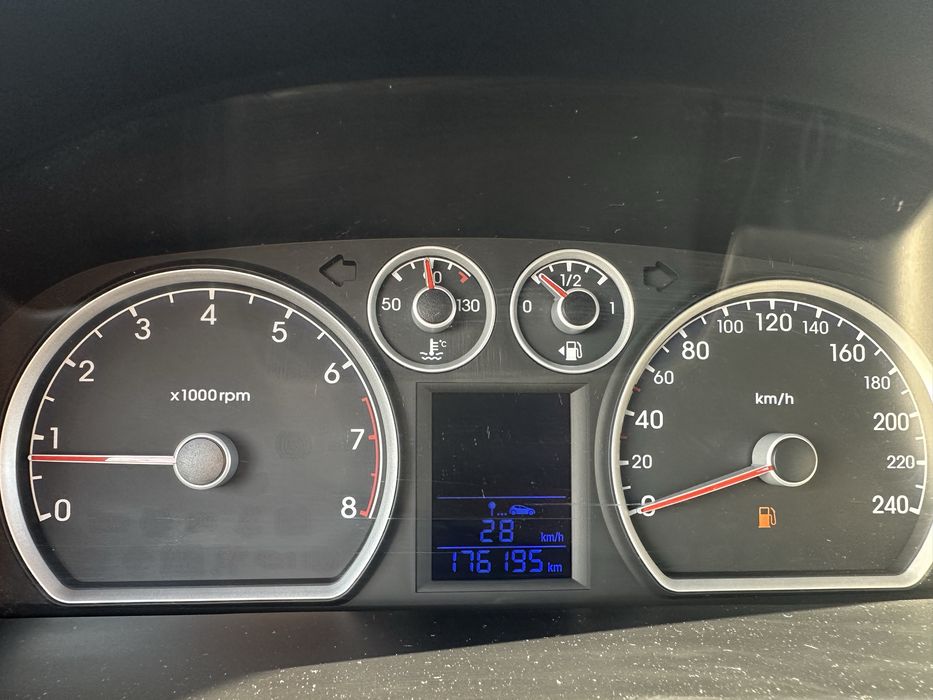 Hyundai i30 2011 • 176.200 km • GPL •