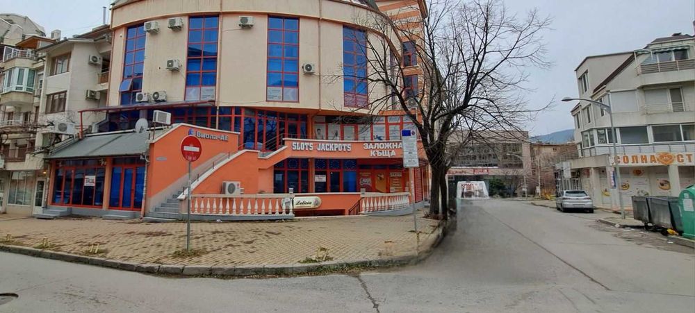 Дава се под наем Магазин в София, Гоце Делчев - 130 кв.м за 897.6 € - Снимка #3