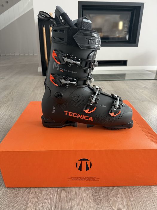 Clapari Tecnica Mach Sport MV 100, noi