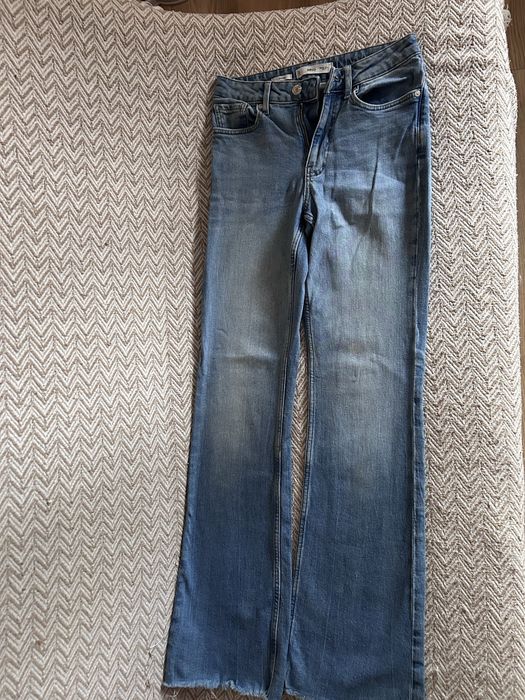 Jeans fete, Mango, Stradivarius