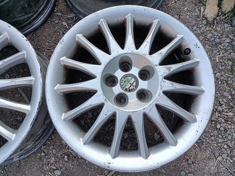 Продам оригинальные легкосплавные диски на Alfa Romeo