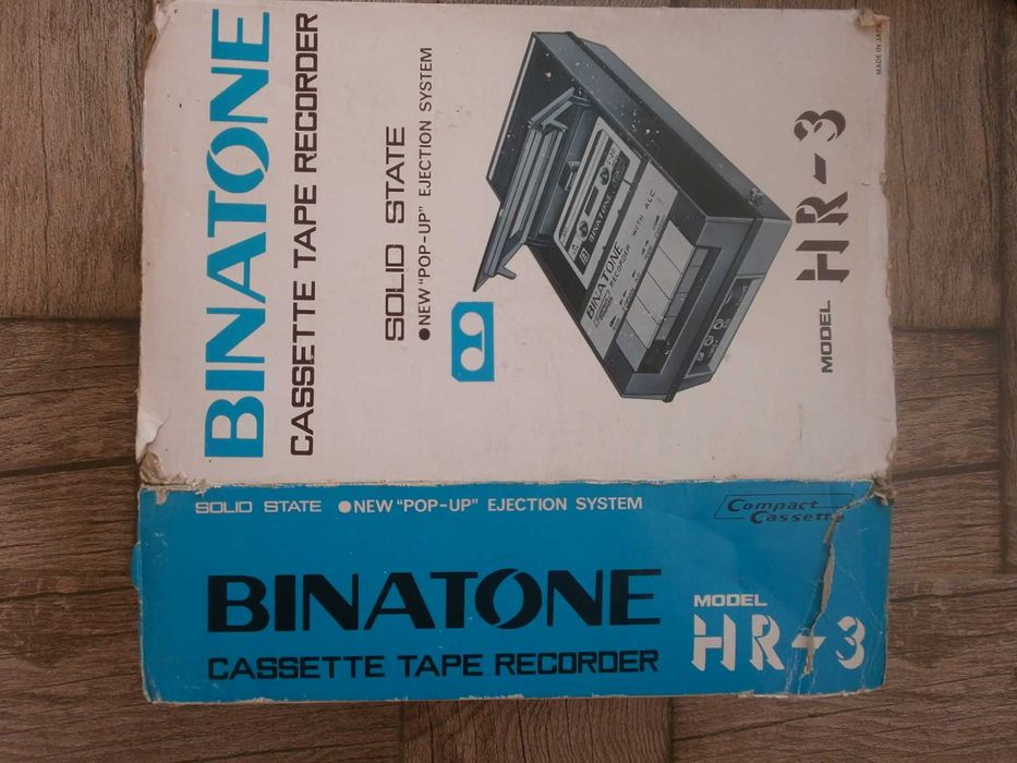 МИНТ Чисто Нов Малък Ретро Касетофон Binatone hr-3 от 70те