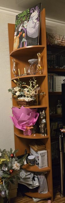 Полка угловая для спальни