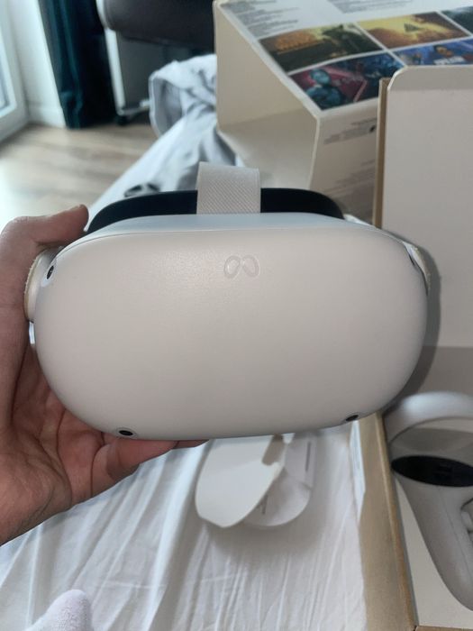 Meta/Oculus Quest 2 de vanzare.