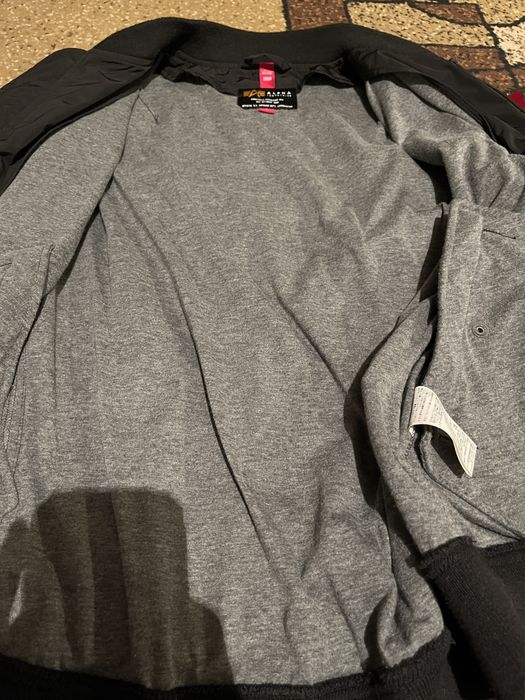 Бомбер Alpha Industries
