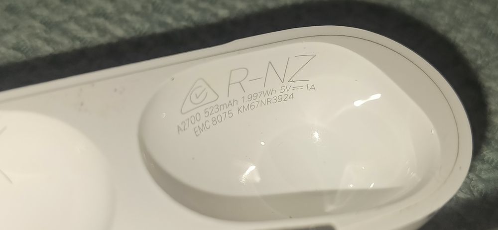 Оригинални Apple AirPods Pro 2 (MagSafe) – Отлично състояние