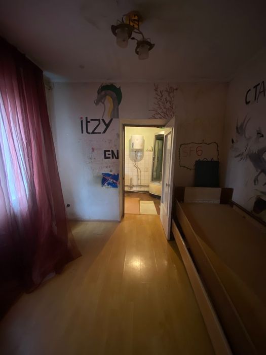 Продам пол дома на два входа