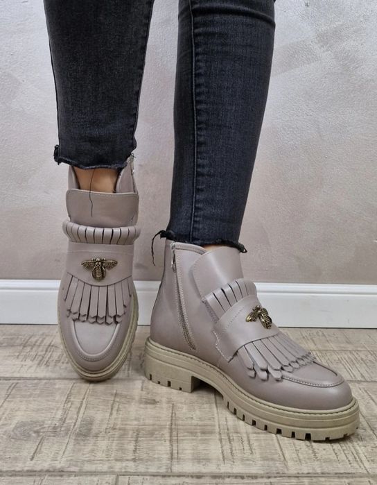 Ghete îmblănite bej, din piele naturala, noi, model Bee, pt.femei