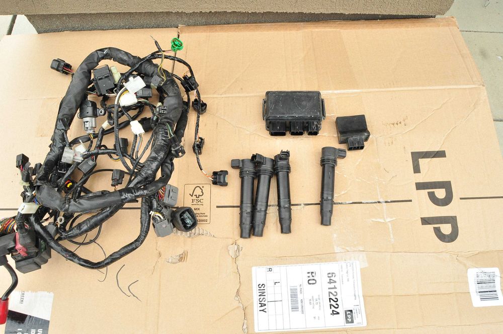 Carena far originala Kawasaki Zx6r 636 05 06 Timisoara • OLX.ro