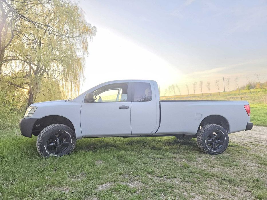 Nissan Titan 2008 5.6L V8 Benzină – Automată | Unicat