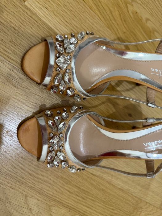 Босоножки кожаные Sebastian