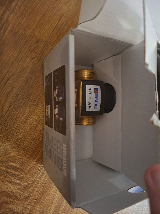 Vand vana 3 cai+ robineti mas. de spalat+presa sertizare