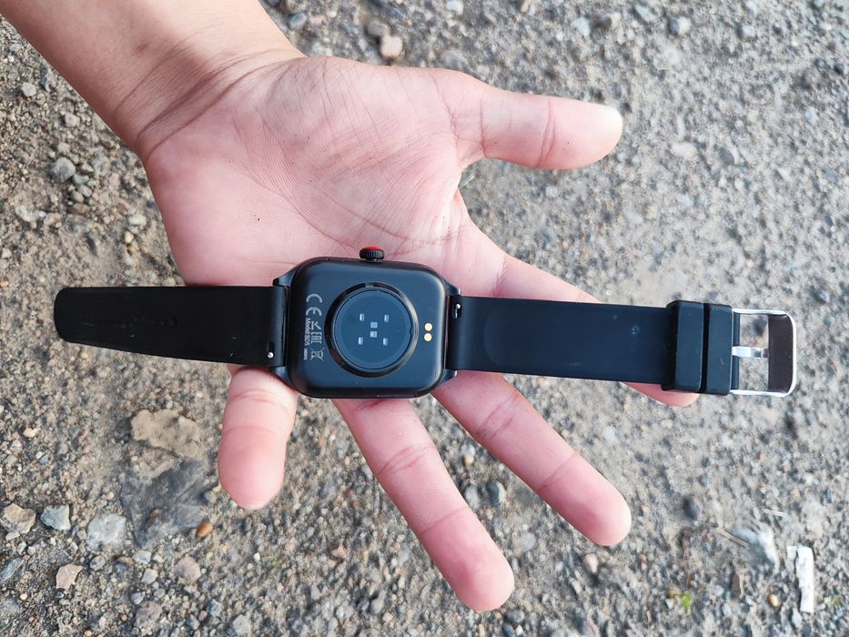 Продам часы сенсорные